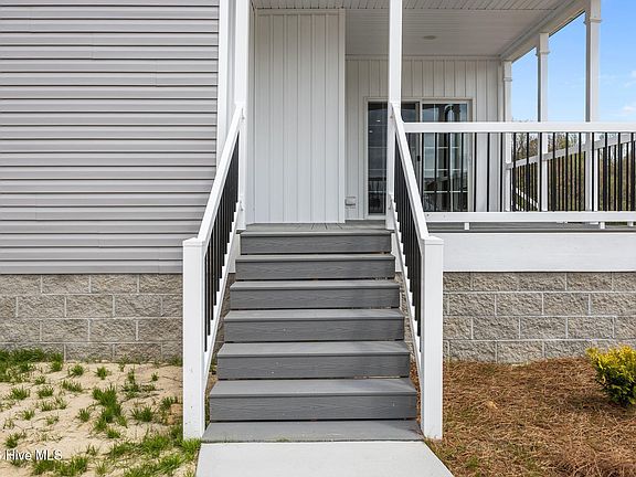 5th image of 2246 Blackhawk Drive