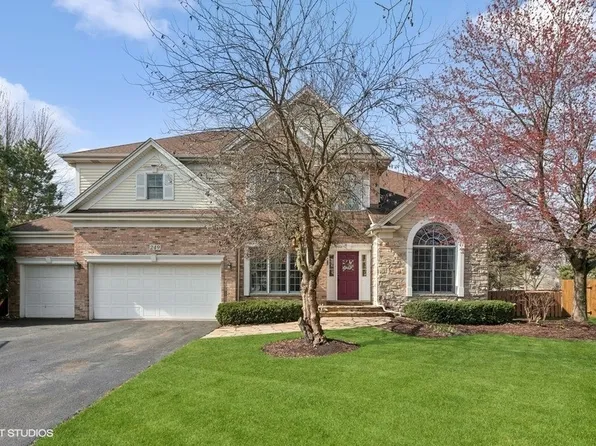 249 Landfield Rd, Batavia, IL 60510