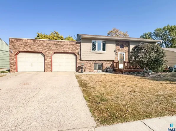 5412 W 25th St, Sioux Falls, SD 57106