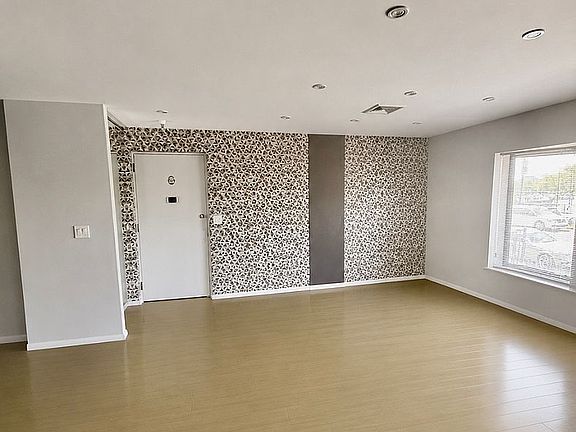 2nd image of 2607 Emmons Ave APT 1A