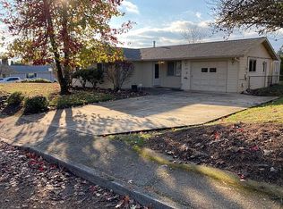 309 NW Robert St, Dallas, OR 97338