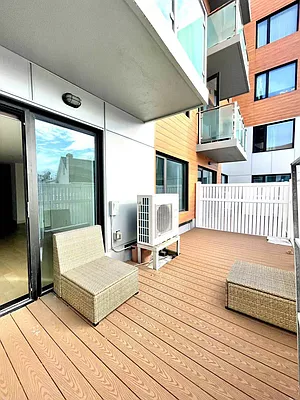 Rented by SUNAMERICA REALTY CHOICE INC | media 24