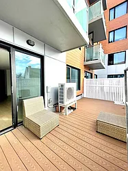 Rented by SUNAMERICA REALTY CHOICE INC