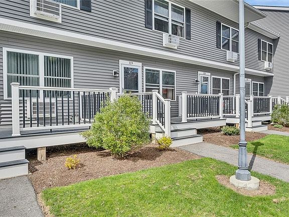 2nd image of 200 Post Rd APT 319