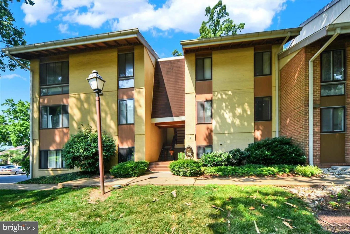 2 bed, 2.0 bath, 1157 sqft, $2,250 — Photo 1
