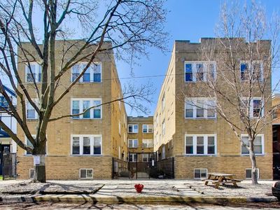 4722 N Kenneth Ave APT 3W, Chicago, IL, 60630