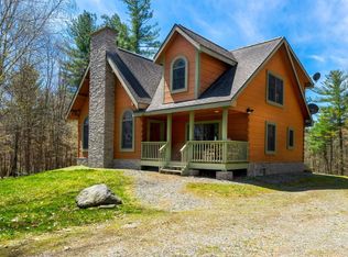 882 Martindale Rd, Craryville, NY 12521