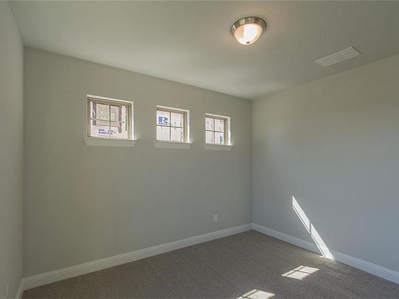 5th image of 11216 Dusty Trail Ct