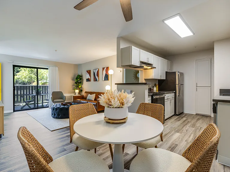 The Dutton Apartments — Photo 3