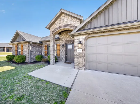 1737 Charismatic Dr, Prairie Grove, AR 72753