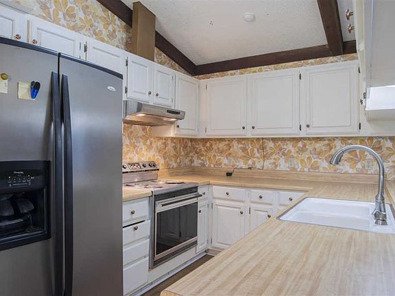5th image of 3511 Hillside Ave