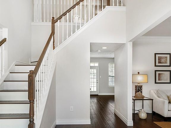 5th image of 515 Wild Peach Pl