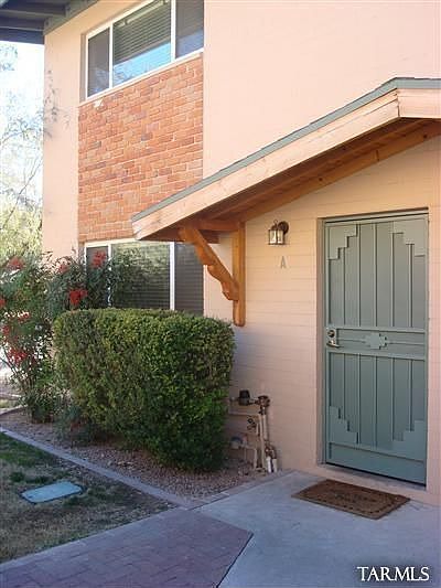 1st image of 955 N Venice Ave