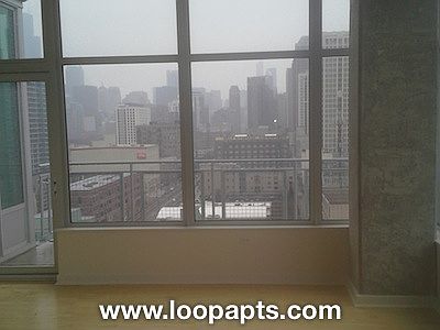 2nd image of 1555 S Wabash Ave #615