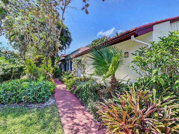 3rd image of 5606 Ainsley Ct