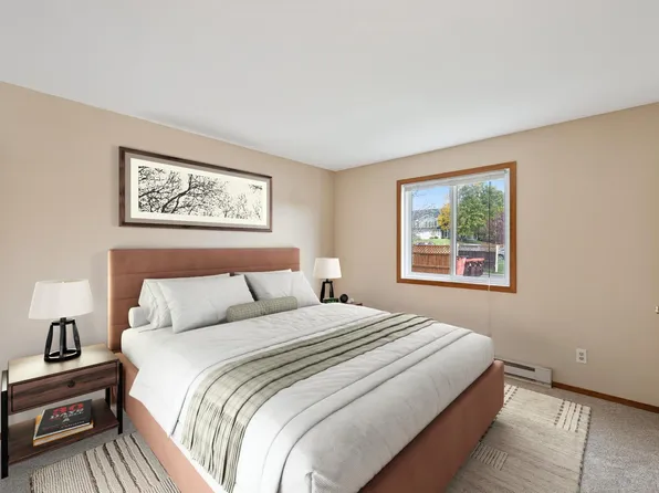 14861 58th St N APT A2, Stillwater, MN 55082