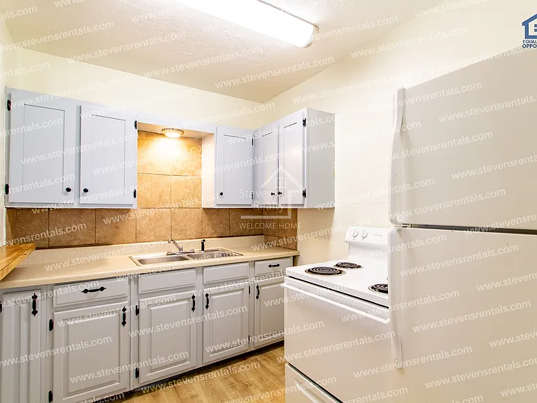 1308 NW Williams Ave — Photo 9