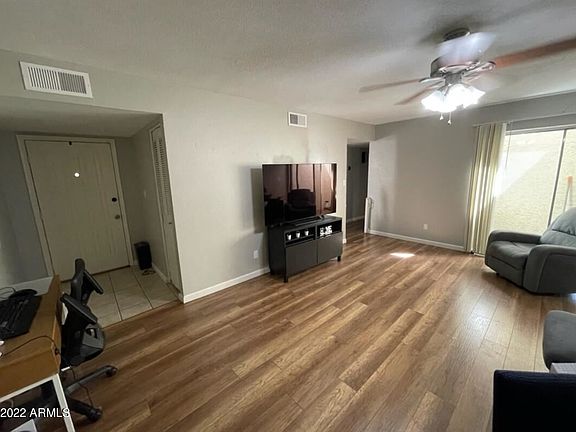 3rd image of 2608 W Joan De Arc Ave