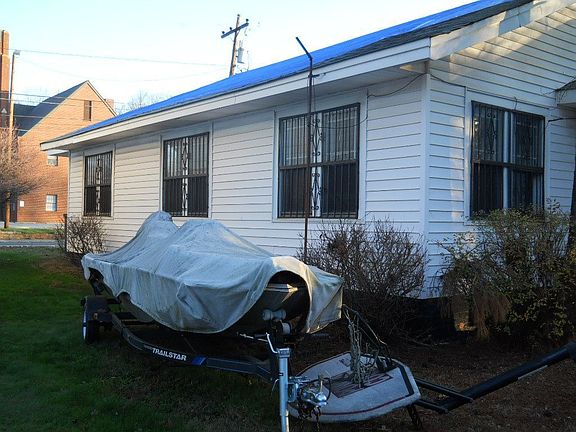 4th image of 1109 W Florida St