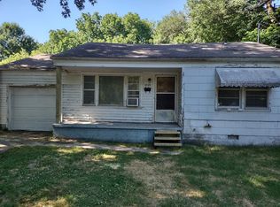 1359 E Pacific St, Springfield, MO 65803