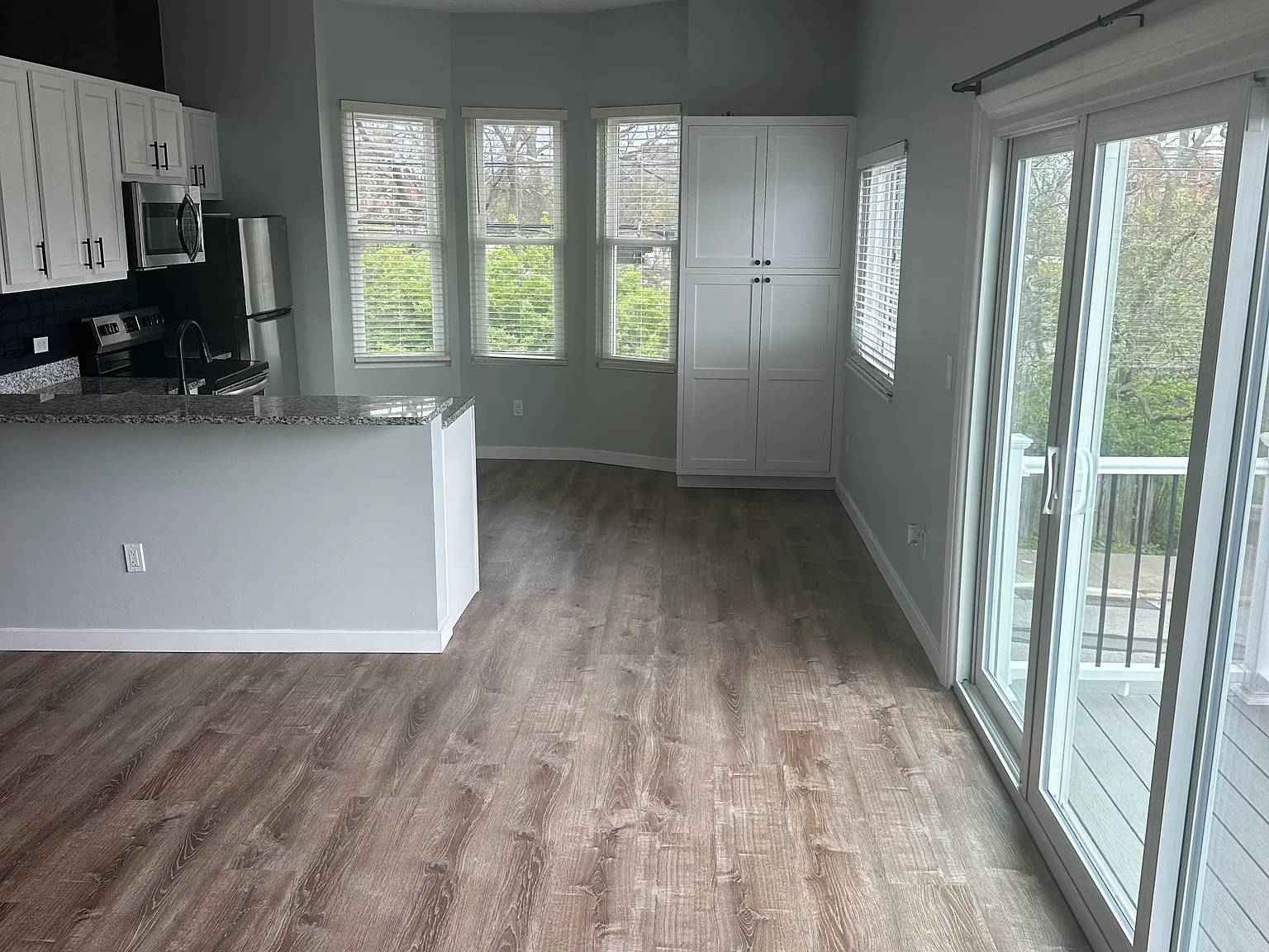 2219 Kenton St — Photo 1