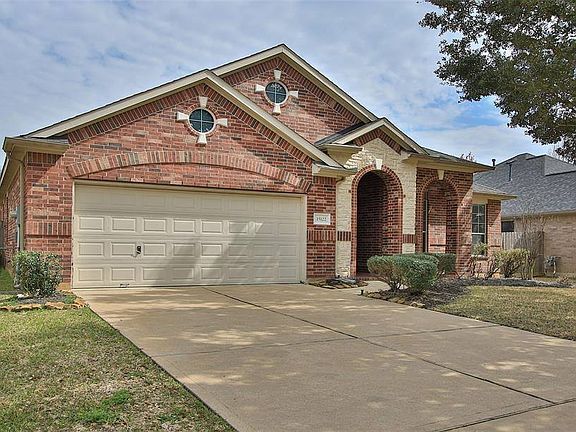 2nd image of 15122 Blackburn Cove Ct