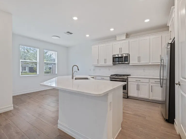 5103 San Martino Dr — Photo 8