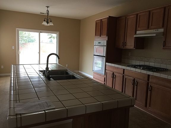 5th image of 2435 E La Vida Ave