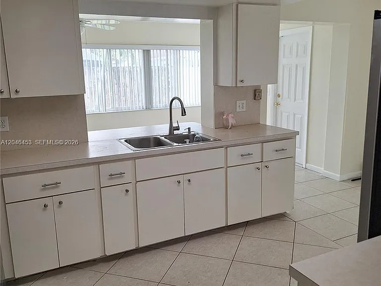 9410 NW 24th Pl — Photo 5