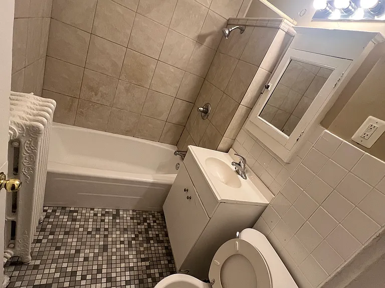 2019 Willow Ave N — Photo 9