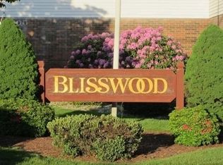 84 Fuller St APT 5, Ludlow, MA 01056