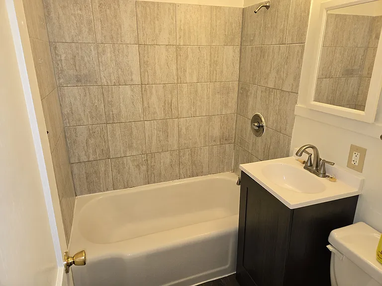 1131 Kingsford St #1 — Photo 11