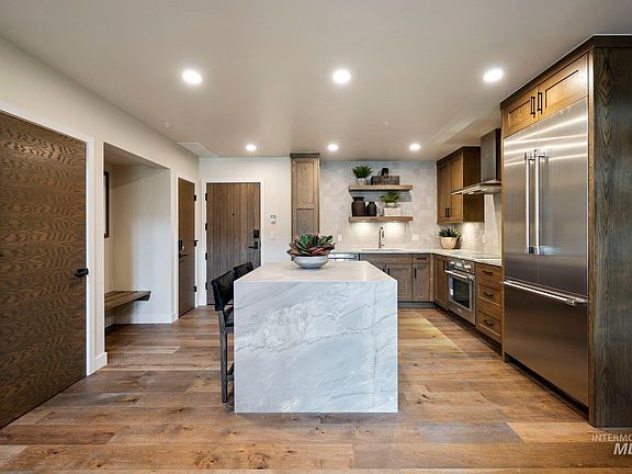 5th image of 700 Village Dr #402
