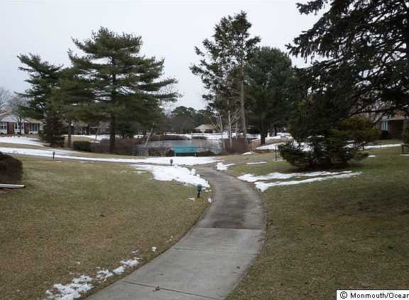 3rd image of 1096 Argyll Circle #A