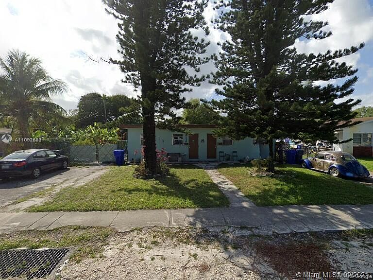 1st image of 614 N 56th Ave