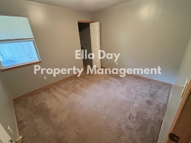 11438 E Lewis St #B — Photo 10