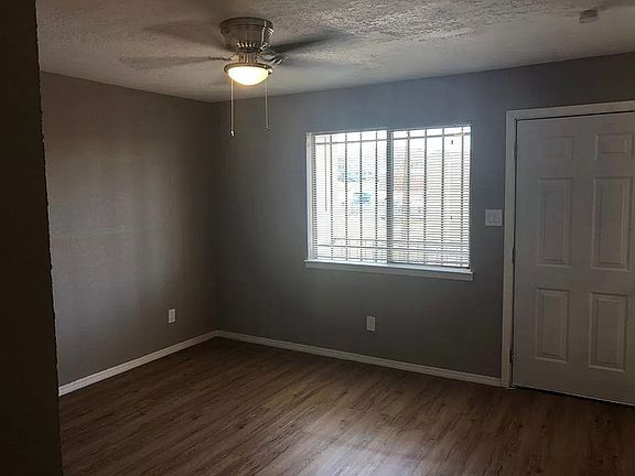 3rd image of 1804 Buena Vista Dr SE APT 1