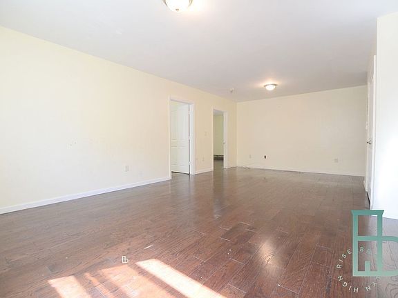 3rd image of 18 Buffalo Ave APT 2