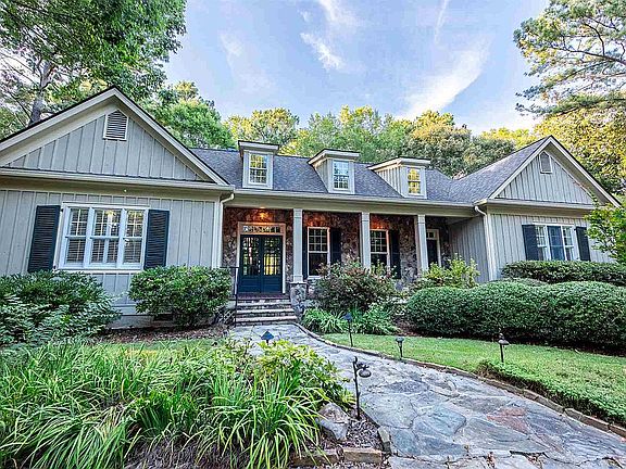 3rd image of 373 Reynolds Dr