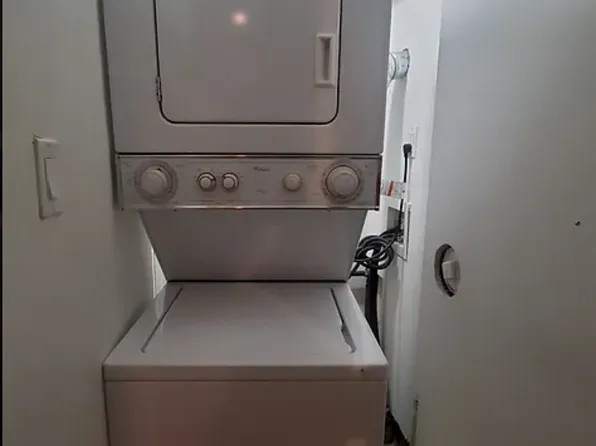 1279 Saint Johns Place image 16 of 18