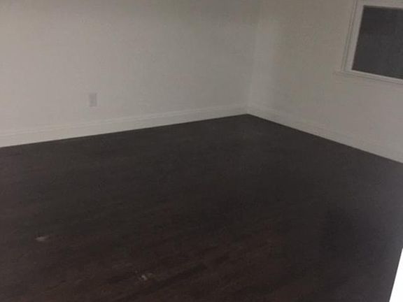 2nd image of 2151 Alameda Ave