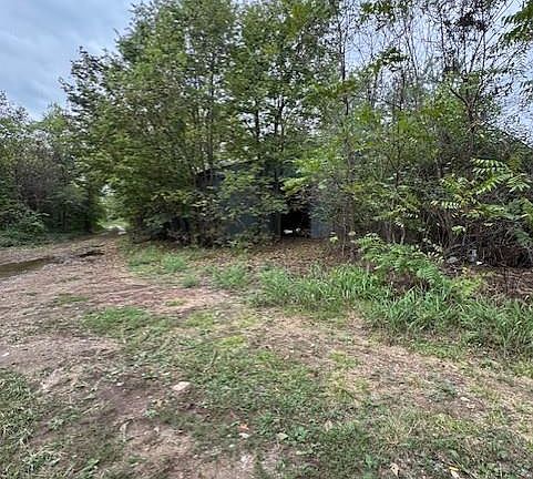5th image of 10009 NE County Road 13004 Rd