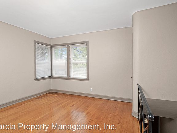 5th image of 4939 Pernod Ave #2F
