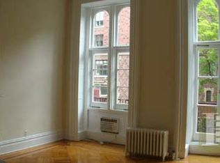 54 W 9th St APT 2, New York, NY 10011