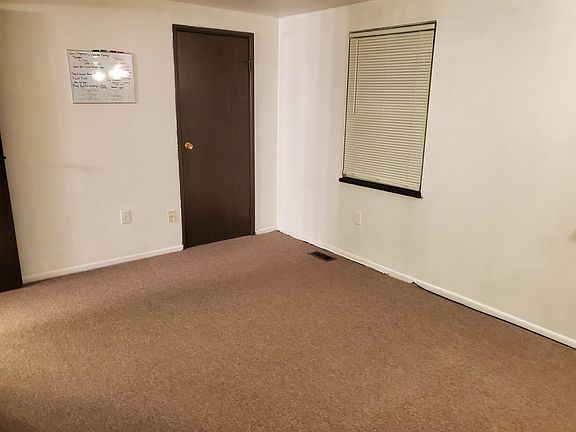 5th image of 64 Beechwoode Ln