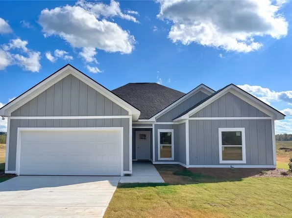 1238 30th St, Valley, AL 36854