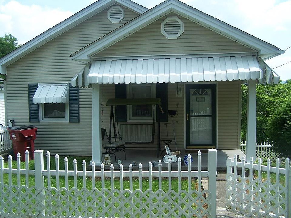 1st image of 303 Maple St