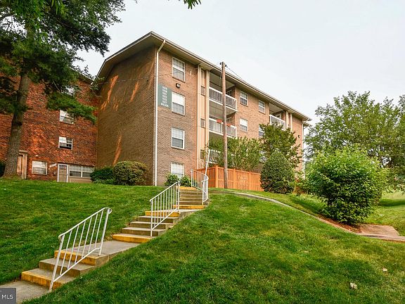 3rd image of 1929 Wilson Ln #T1