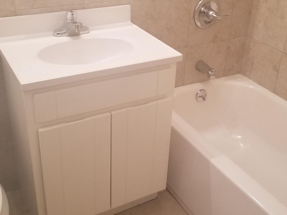 HAllway bath