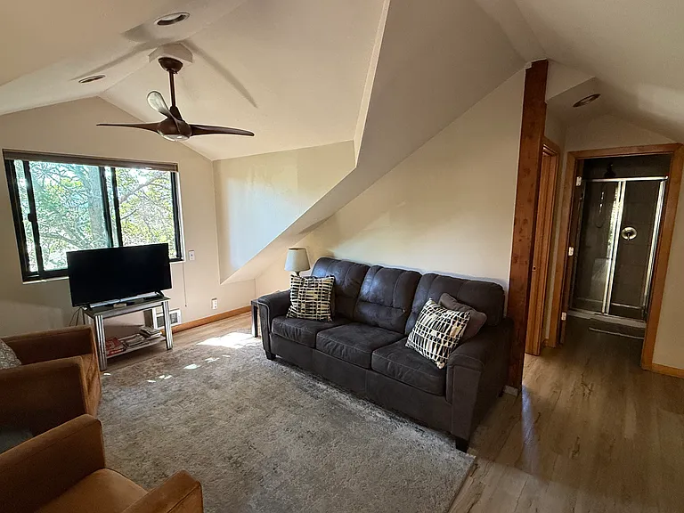 190 Rio Vista Dr — Photo 4
